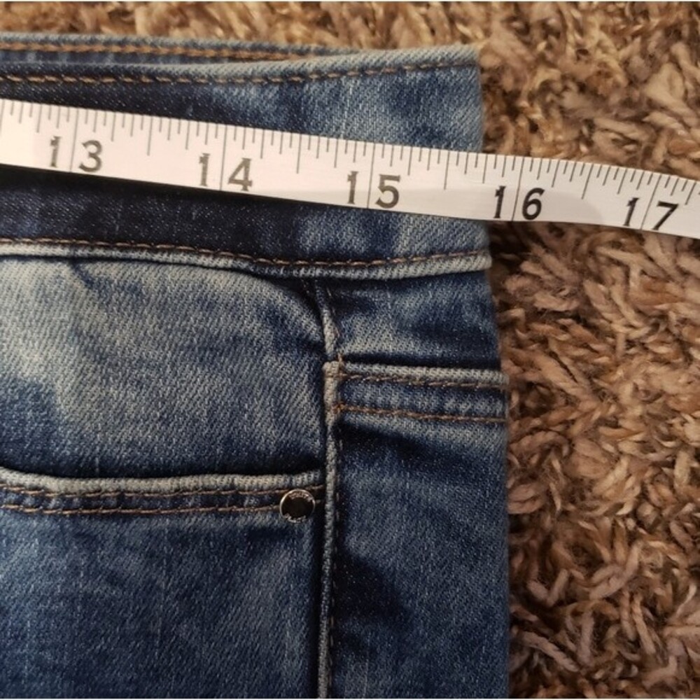 White House Black Market Cropped Acid Wash Jeans Size 2 - Picture 4 of 6